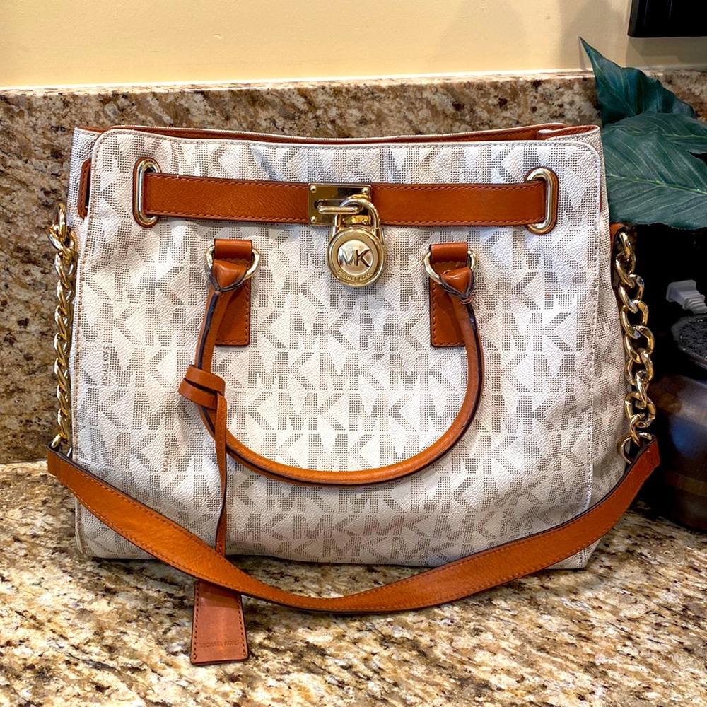 Michael Kors Large Signature Hamilton Tote - Picture 1 of 7